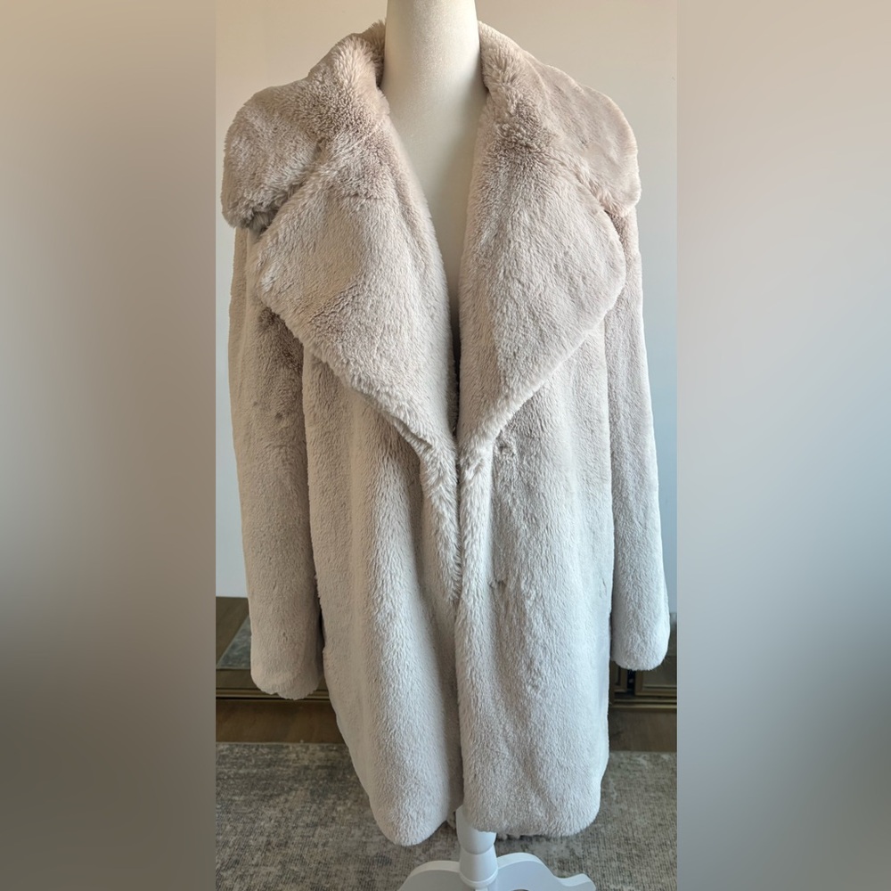Ena Pelly Soft Cream Teddy Jacket